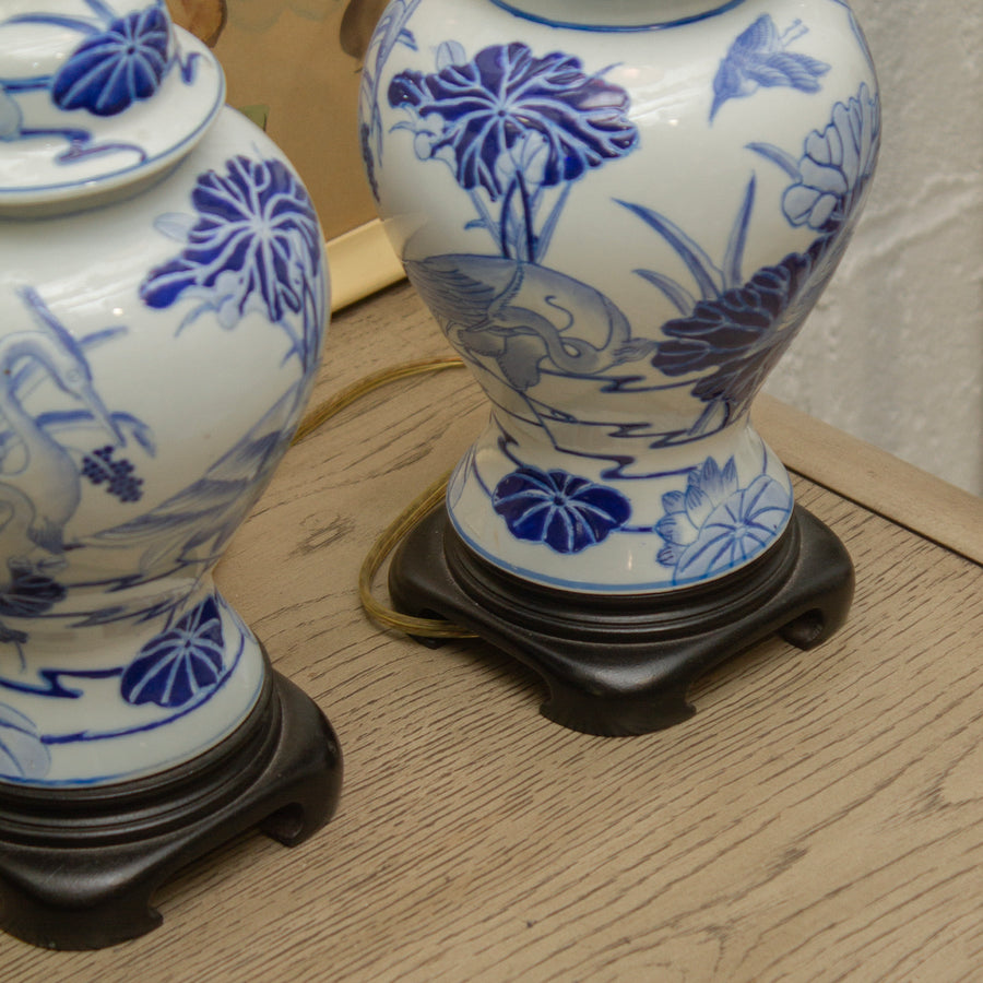 Vintage Set of 2 Chinoiserie Urn Lamps